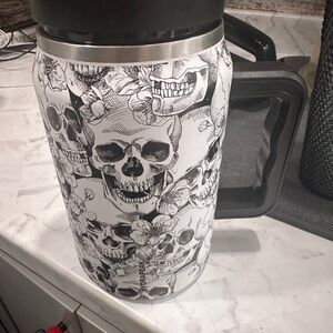 Hydrapeak floral skull white cup